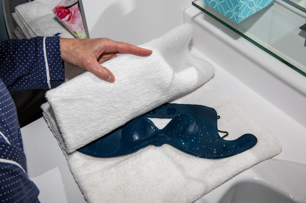 Facembrace pat dry towel nasal padding